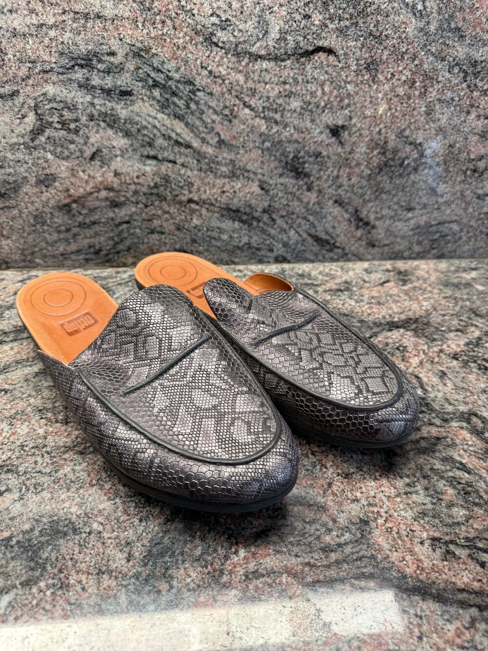 FitFlop Snakeskin Pattern Loafers | size 10
